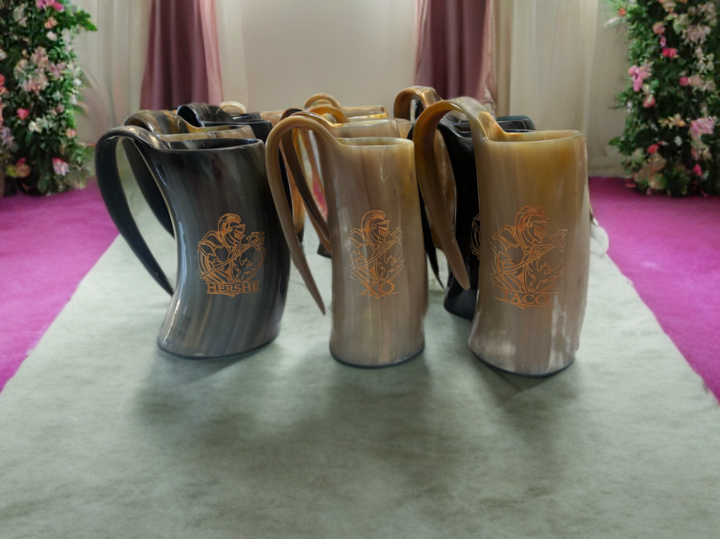 Large Tankard Drinking Horn with Engraving